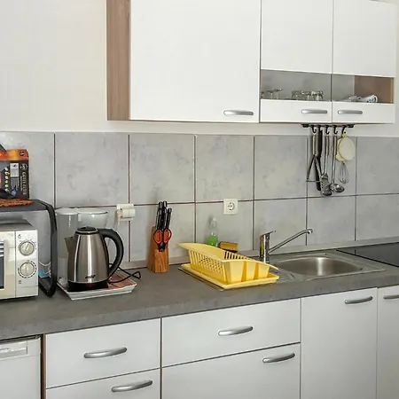 1 Bedroom Cozy In Rab Supdraga Apartment *
